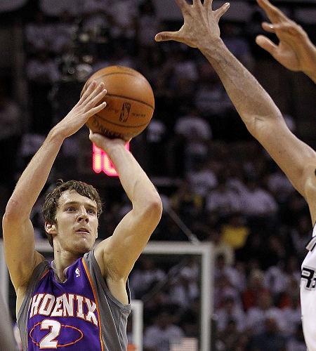 背景下与管 背景下与管