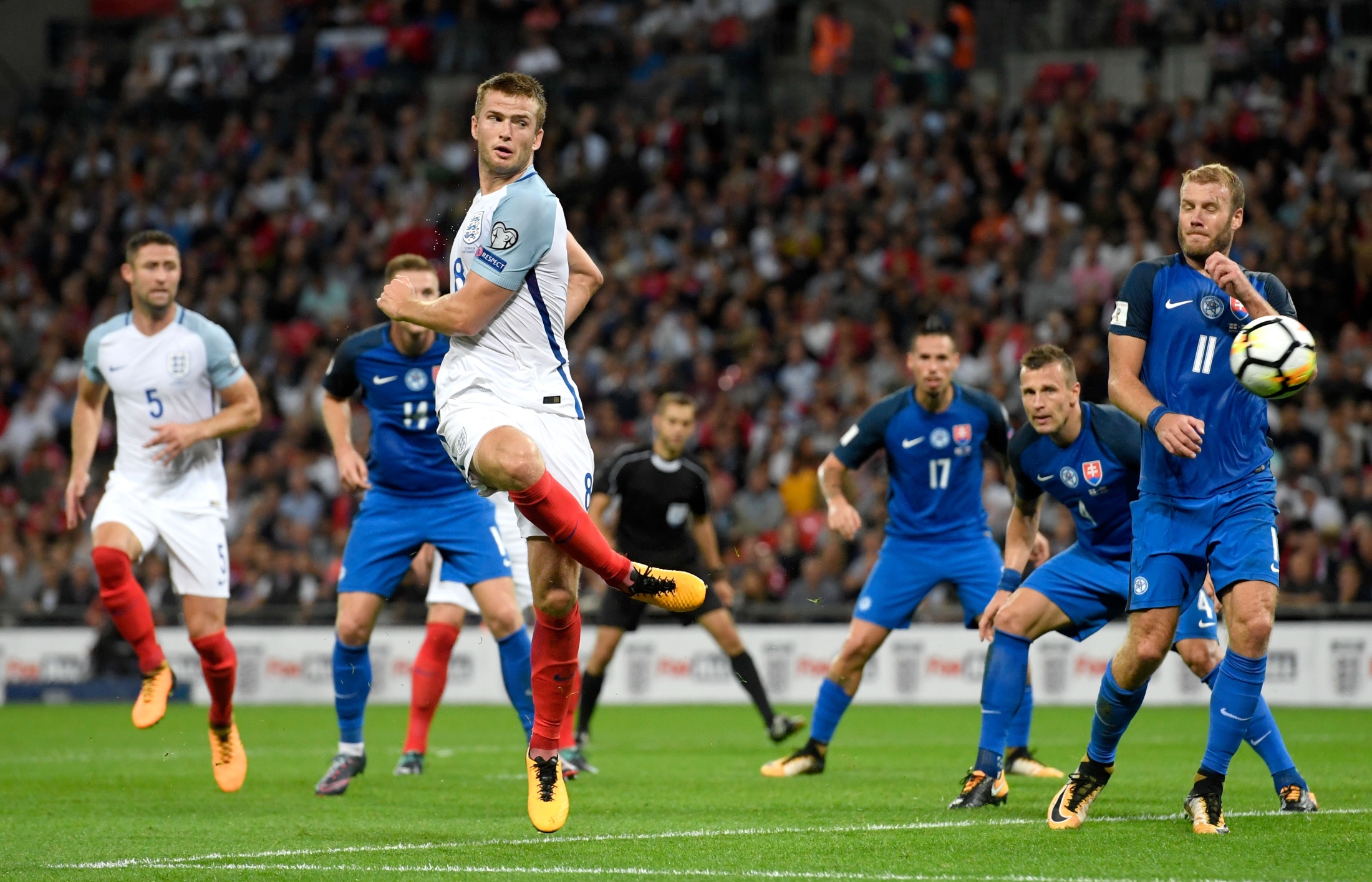 他几乎每到 他几乎每到