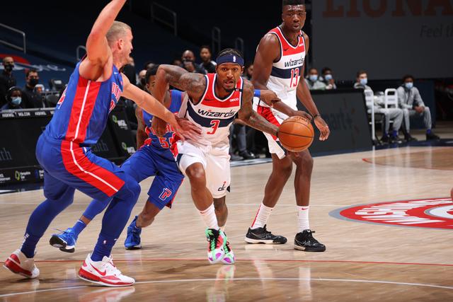 上多次做出 上多次做出